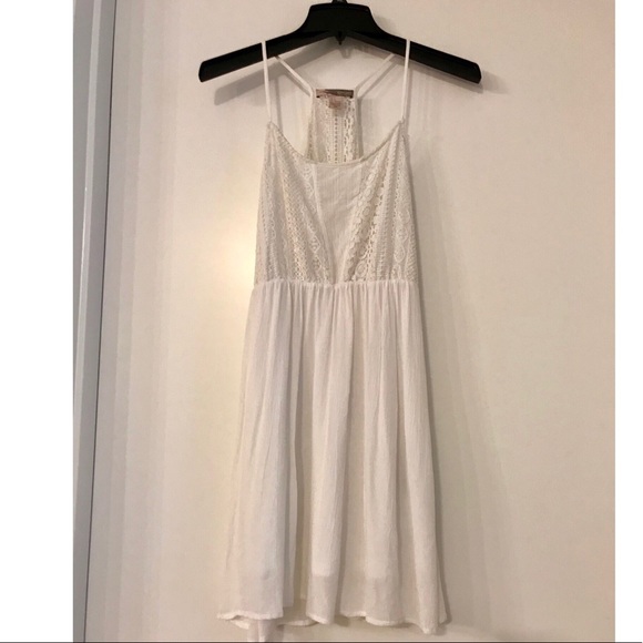 Forever 21 Dresses & Skirts - Racerback Lined Dainty White Summer Dress 🌼